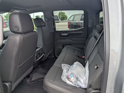 New 2026 GMC Sierra 1500 SLT AWD/4WD image 12