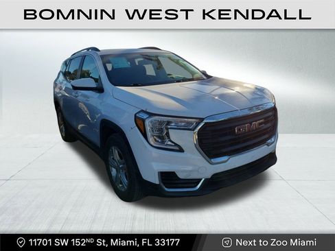 Used 2023 GMC Terrain SLE w/ Driver Convenience Package image 1