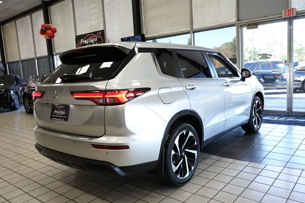 Used 2022 Mitsubishi Outlander ES AWD/4WD image 17