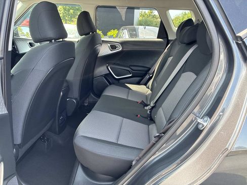 Used 2025 Kia Soul S FWD image 13