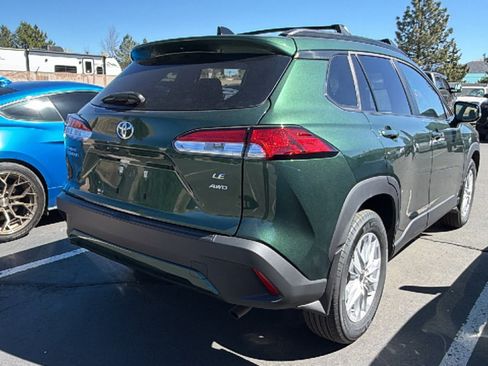 Used 2025 Toyota Corolla Cross LE image 2