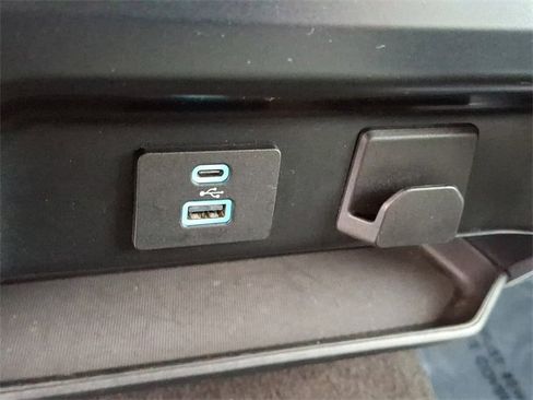 Used 2022 Ford F150 XLT image 24