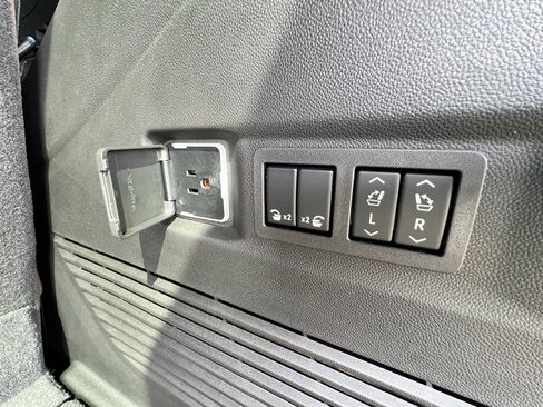 New 2026 Chevrolet Tahoe High Country w/ Sun And Tow Package image 31