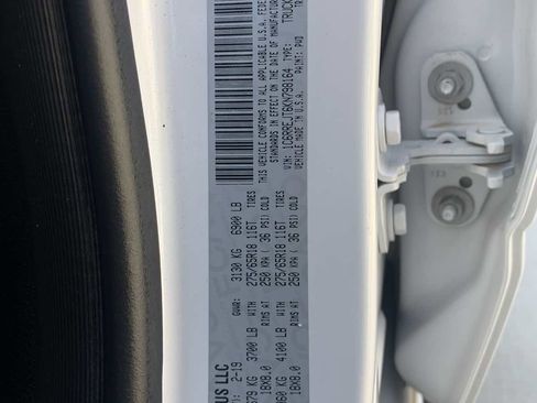 Used 2019 RAM 1500 Laramie image 13