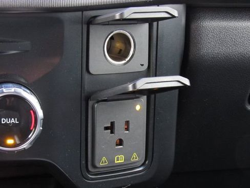 Used 2023 Ford F450 Platinum w/ FX4 Off-Road Package image 35