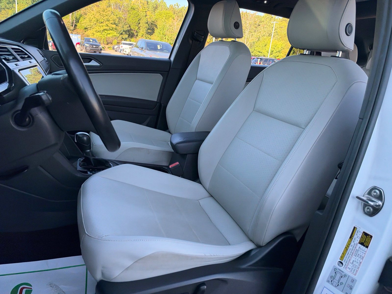 Used 2019 Volkswagen Tiguan SEL Premium R-Line FWD image 30