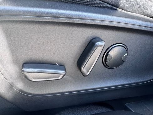 Used 2026 Ford Escape Platinum w/ Premium Technology Package image 31