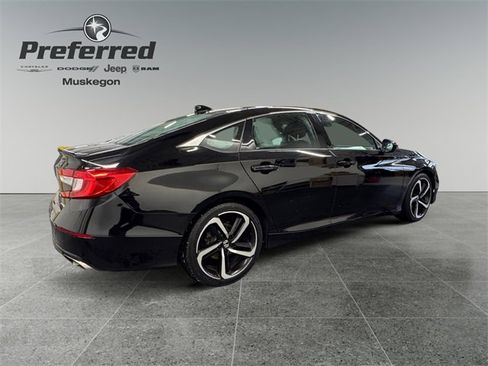 Used 2020 Honda Accord Sport image 17