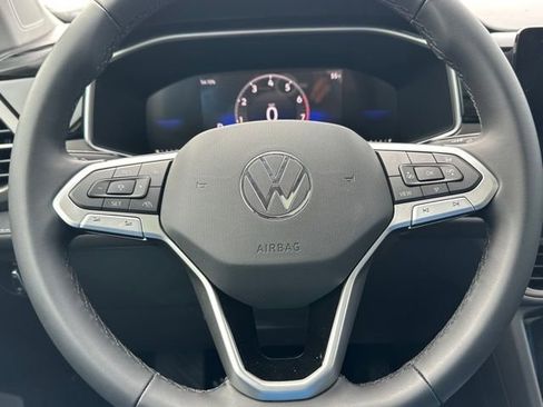 New 2026 Volkswagen Taos SE AWD/4WD image 41