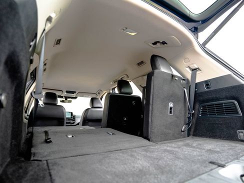 Used 2023 Nissan Pathfinder SL FWD image 41