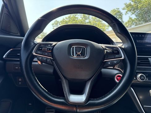 Used 2021 Honda Accord Sport image 25