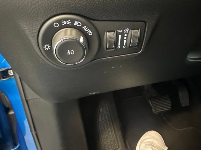 Used 2025 Jeep Compass Limited AWD/4WD image 20