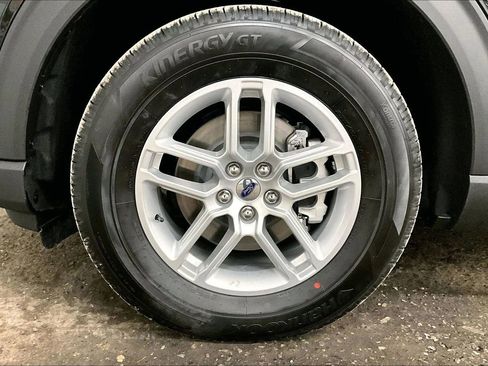 New 2026 Ford Explorer Active image 8