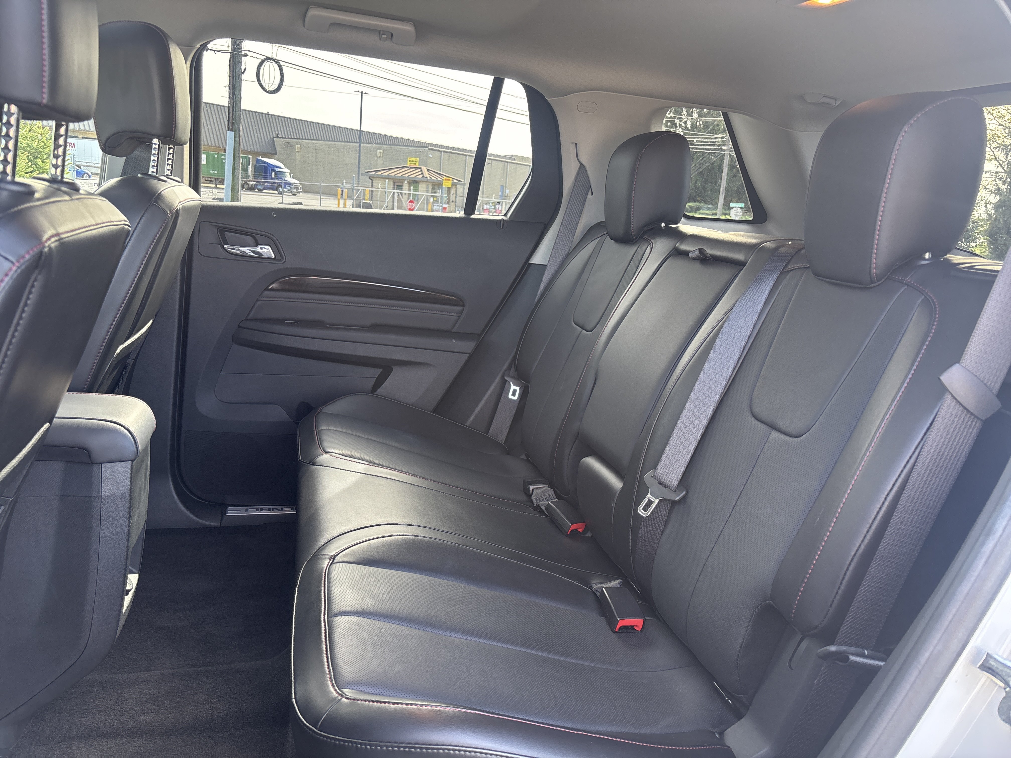 Used 2015 GMC Terrain Denali w/ Cargo Package FWD image 26