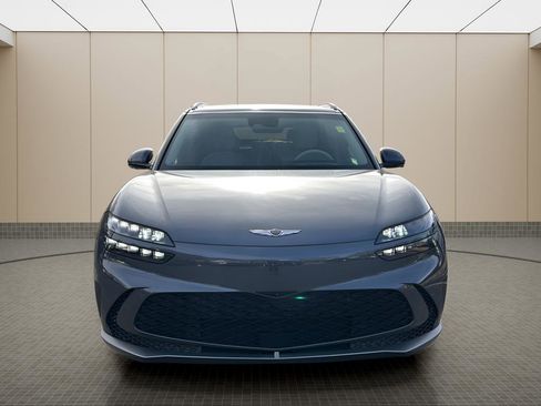 Certified 2023 Genesis GV60 Advanced image 8