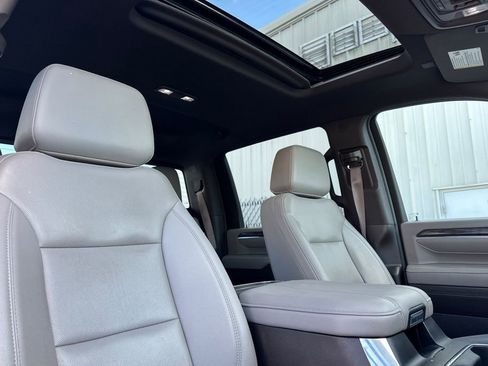 Used 2024 Chevrolet Silverado 3500 LTZ w/ LTZ Convenience Package image 16