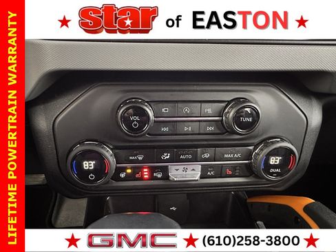 Used 2023 Ford Bronco Badlands image 26