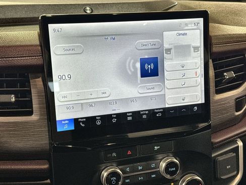 Used 2024 Ford Expedition Max Limited image 19