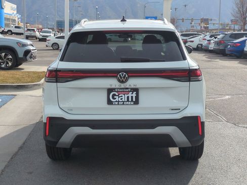 New 2026 Volkswagen Tiguan SE image 7
