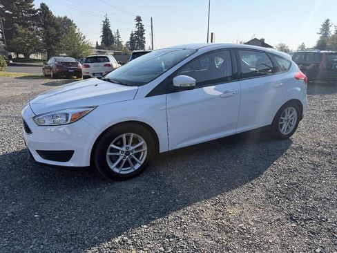 Used 2016 Ford Focus SE FWD image 6