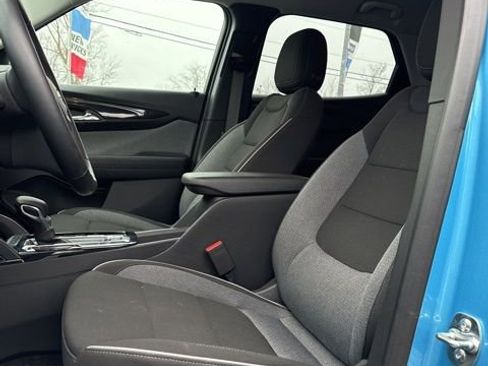 Used 2025 Chevrolet TrailBlazer LT w/ LT Cold Weather Package image 18