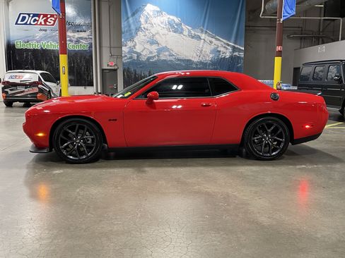 Used 2023 Dodge Challenger R/T w/ Blacktop Package RWD image 2