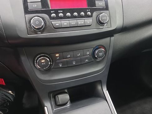 Used 2017 Nissan Sentra S FWD image 22