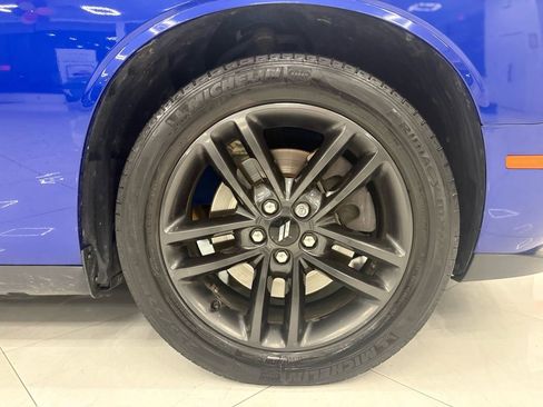Used 2019 Dodge Challenger SXT w/ Plus Package image 36