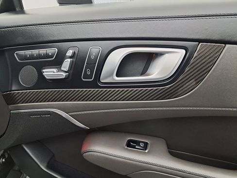 Used 2016 Mercedes-Benz SL 550 AMG Pkg image 41