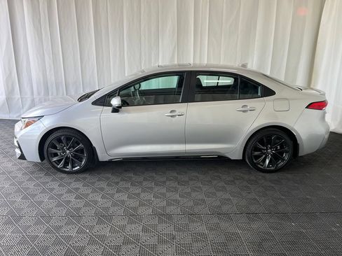 Used 2025 Toyota Corolla SE w/ SE Premium Package FWD image 29