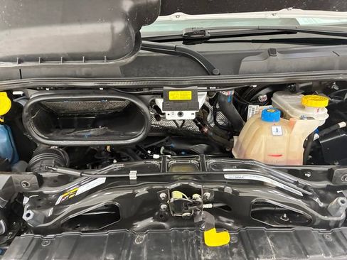 Used 2025 RAM ProMaster 2500 w/ Convenience Group FWD image 10