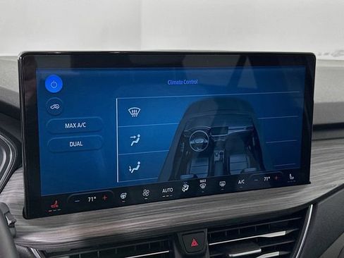 Used 2025 Ford Escape Platinum image 22