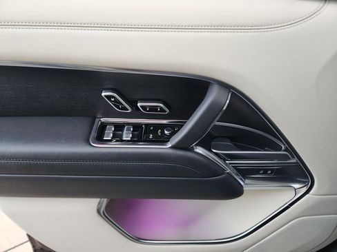 Used 2022 Land Rover Range Rover SE image 23