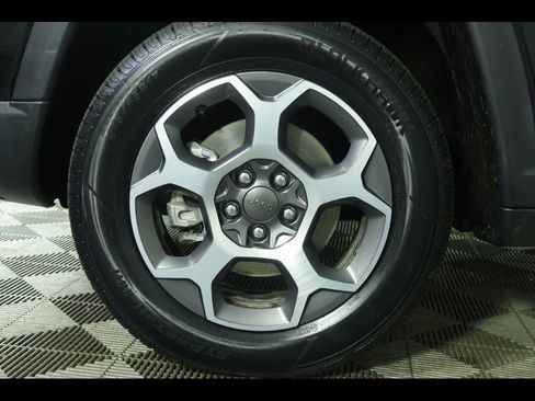 Used 2022 Jeep Compass Trailhawk w/ Trailhawk Convenience Group image 14