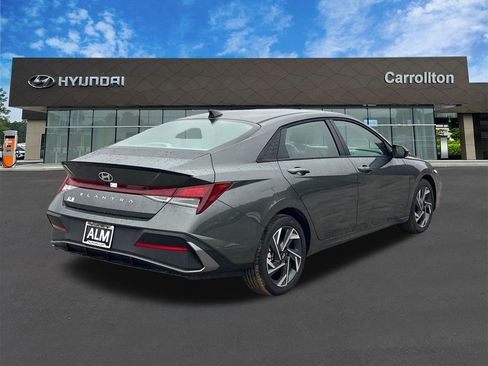 New 2025 Hyundai Elantra Sport image 5