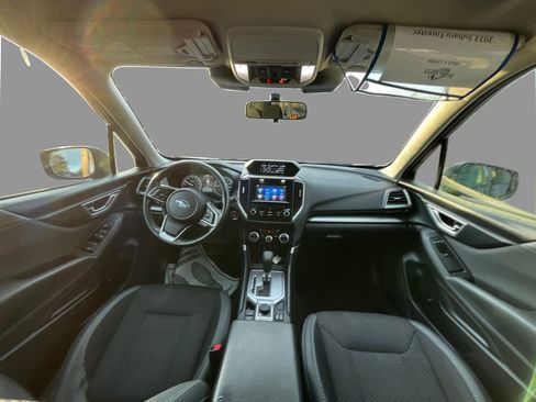 Used 2022 Subaru Forester Premium image 9