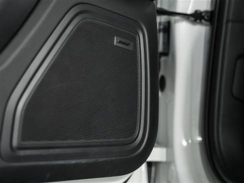 Used 2025 Porsche Macan image 23