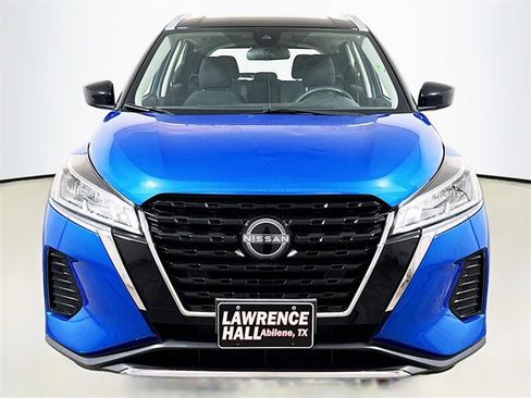 Used 2024 Nissan Kicks SV image 2