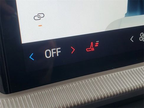 Used 2025 Ford Explorer Active image 26