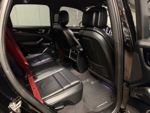 Used 2019 Porsche Cayenne AWD/4WD image 27