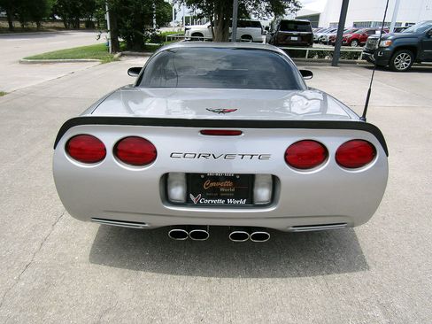 Used 2004 Chevrolet Corvette Z06 RWD image 6