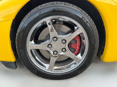 Used 2003 Chevrolet Corvette Convertible w/ Preferred Equipment Group1 image 34