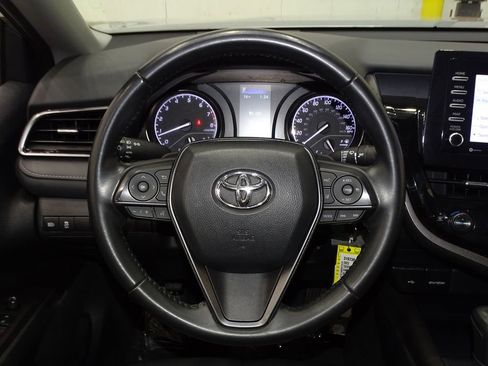 Used 2023 Toyota Camry SE image 22