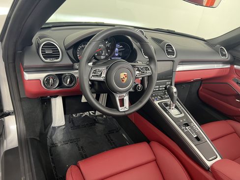 Certified 2025 Porsche 718 Boxster GTS RWD image 4