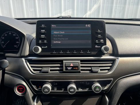 Used 2018 Honda Accord Hybrid image 30