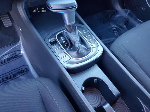 Used 2025 Hyundai Kona SEL image 28