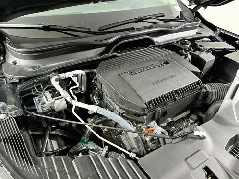 Certified 2025 Honda Pilot Touring image 26