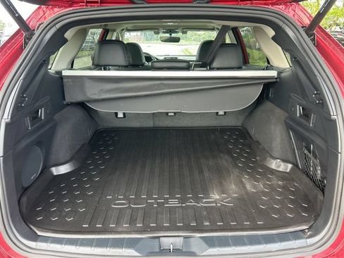 Used 2022 Subaru Outback Limited AWD/4WD image 11