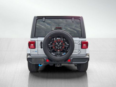 Used 2023 Jeep Wrangler Unlimited Sahara w/ Cold Weather Group image 5