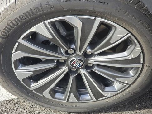 Used 2025 Buick Envision Preferred image 28